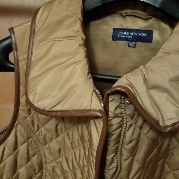 Jones New York Tan/Gold Quilted/Puffer Vest XL - Picture 2 of 3
